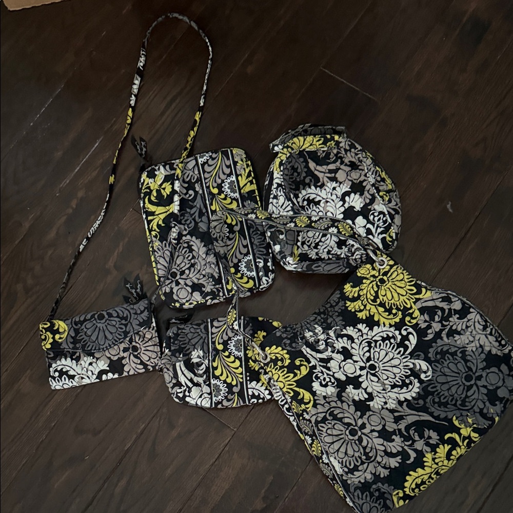 Vera Bradley set  Floral Pattern tote makeup bag crossbody lunch bag iPad